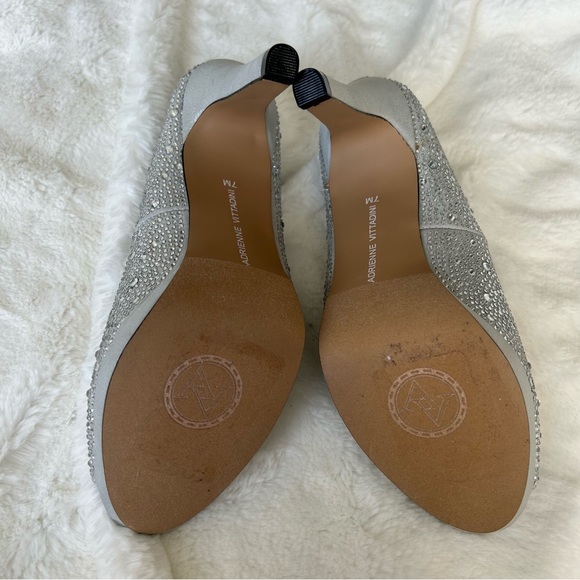 ADRIENNE VITTADINI -NWOT- Gervin Platform Pump in Silver - Picture 5 of 8